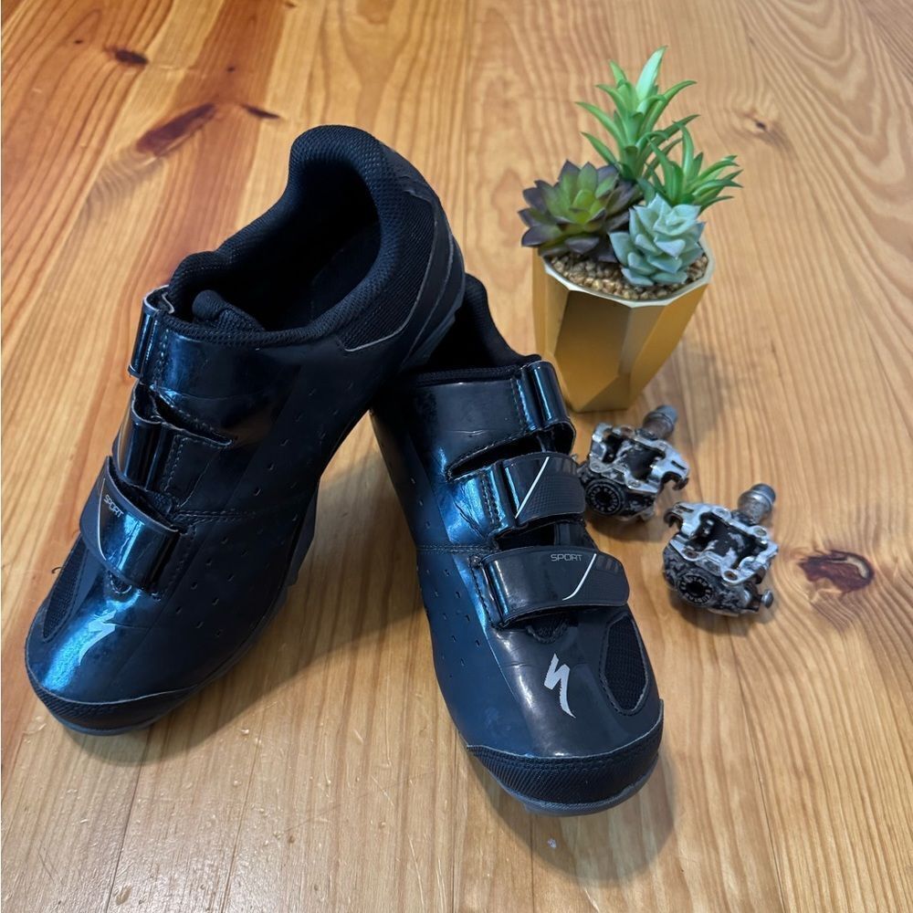 Specialized Sport MTB Shoes 40 EUR / USA 7.5 Mens 9.5 Ladies Mountain Biking